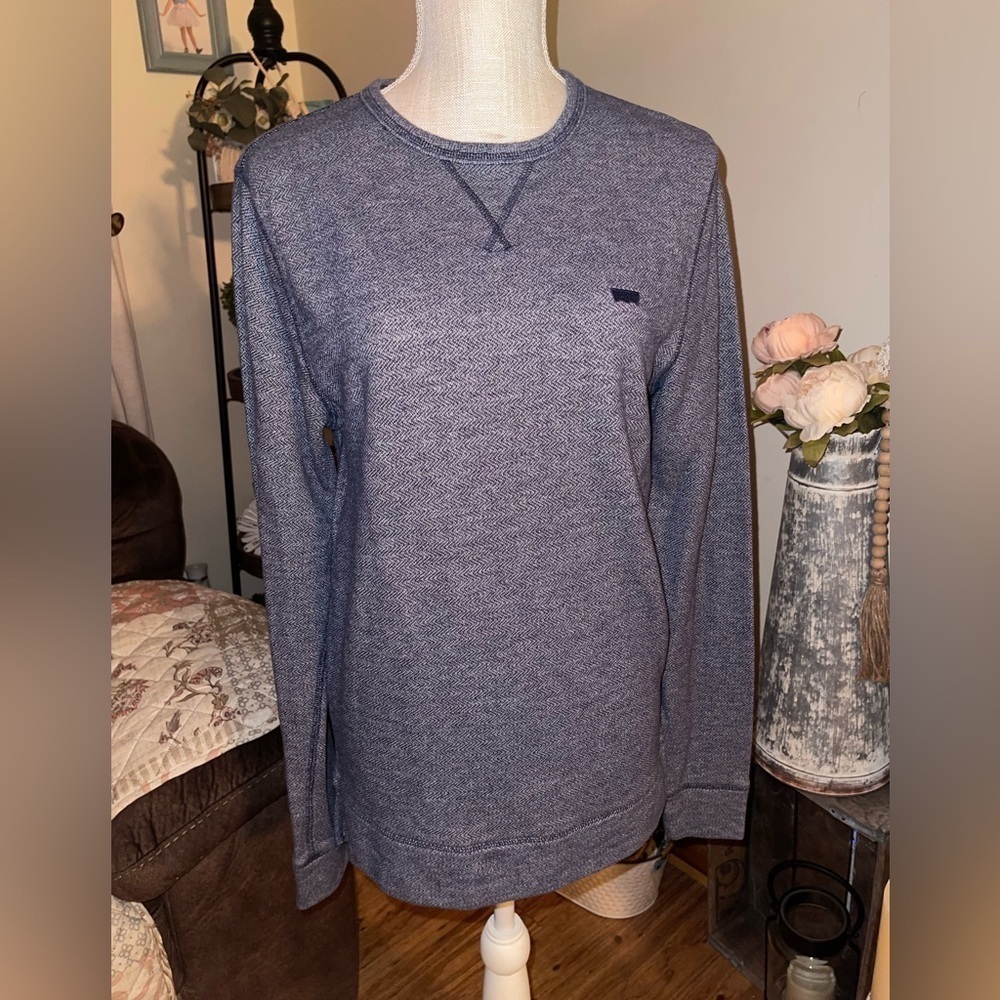 Levi Strauss Henley men’s shirt size S. EUC
